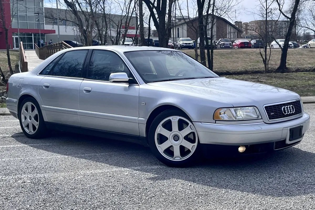 Audi S8