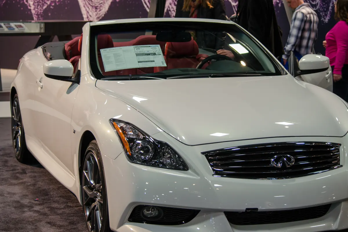 Infiniti Q60